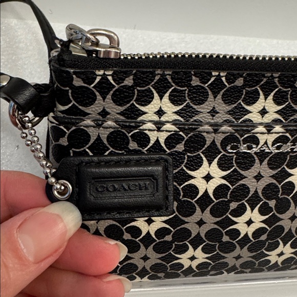 Coach Black and Cream Wristlet - Picture 2 of 7